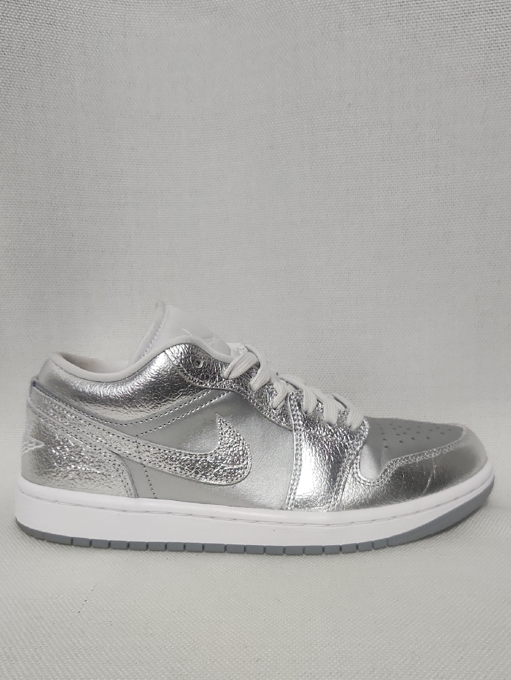 Women's Nike Sneakers | Air Jordans Low Size 7